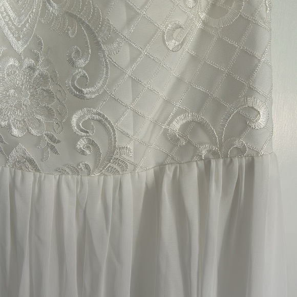 White Formal Dress - Picture 4 of 9